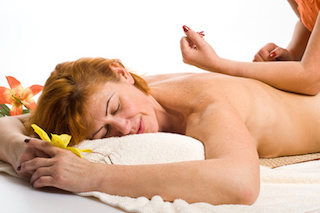 lomi-lomi-nui-massage-muenchen-ellenbogen